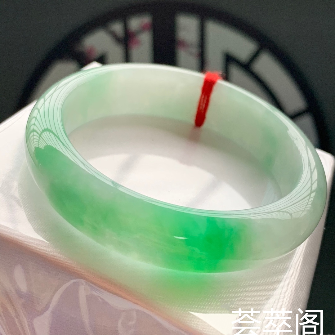 冰绿正圈手镯，尺寸53.5-13.5-7.6