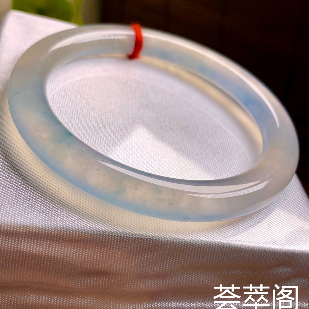 白冰圆条手镯，尺寸54.3-7.2-8.3