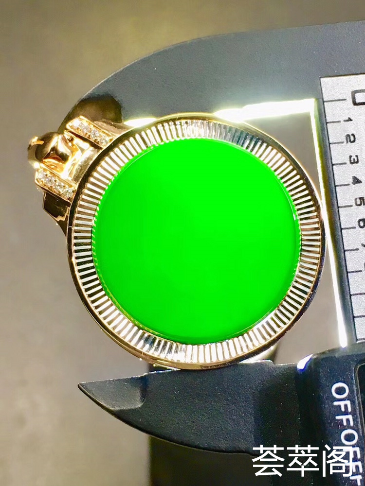 特惠：【墨翠平安扣】新货！ 老坑高冰   极品墨翠   黑度种水都是极品中上上品    冰透无比   种老起胶     品质极高     （翡翠中最神秘的墨翠，低调奢华有内涵）❗❗