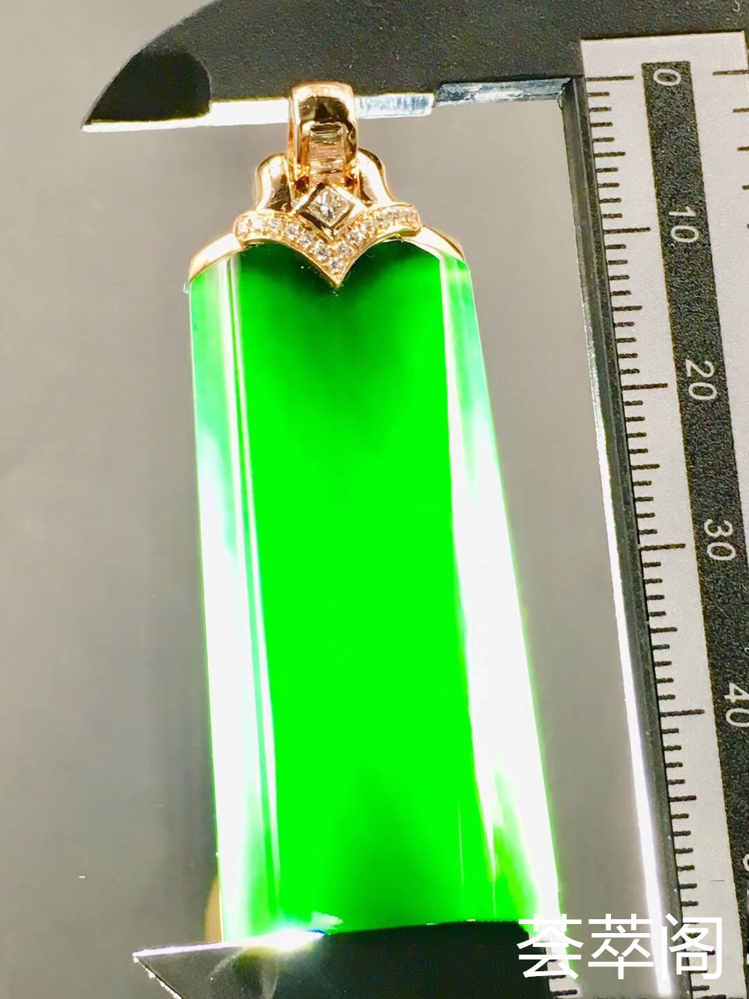 特惠：【墨翠平安无事牌】新货！  老坑高冰   极品墨翠   黑度种水都是极品中上上品       冰透无比   种老起胶     品质极高   性价比超高 （翡翠中最神秘的墨翠，低调奢华有内涵）❗❗