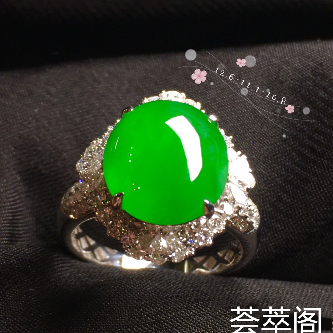 【女戒指，冰正阳绿】很冰透，水‮润水‬细腻，完美，18k金‮华奢‬钻‮镶石‬嵌☕