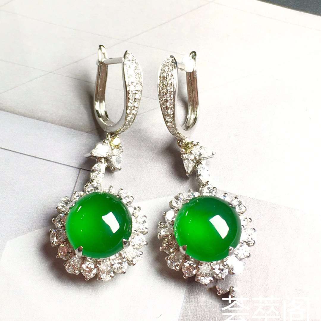 【耳环，冰正阳绿】很冰透，‮润水‬细腻，完美，18k金‮华奢‬钻‮镶石‬嵌☕第2张
