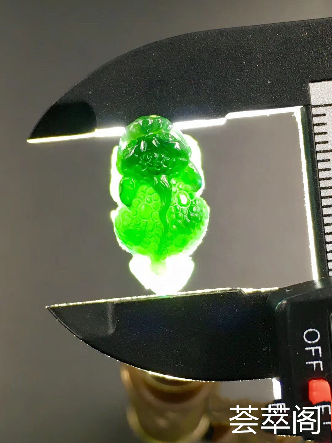 特惠P1-3：【墨翠招财貔貅】新货！  老坑高冰   极品墨翠   黑度极黑   极品帝王绿底色     种老起胶    冰透无比    性价比超高  （翡翠中最神秘的墨翠，低调奢华有内涵）❗❗第2张
