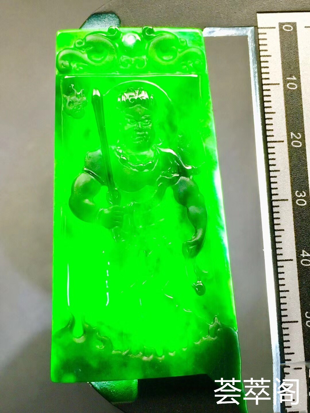 特惠：【墨翠守护神不动明王】新货！ 老坑高冰   极品墨翠   黑度极黑   极品帝王绿底色     种老起胶    冰透无比    性价比超高  （翡翠中最神秘的墨翠，低调奢华有内涵）❗❗第1张