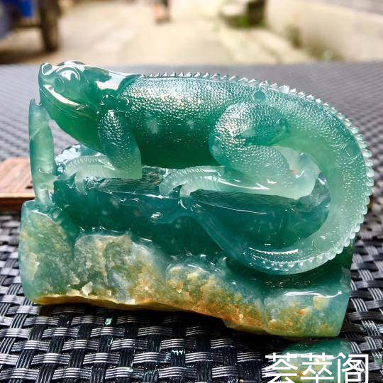 今非昔比.蜥蜴 吸亿.雕刻精美立体 种水俱佳.完美！尺寸:64.5-53.8-24.9 特惠第5张