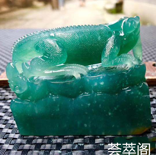 今非昔比.蜥蜴 吸亿.雕刻精美立体 种水俱佳.完美！尺寸:64.5-53.8-24.9 特惠第6张