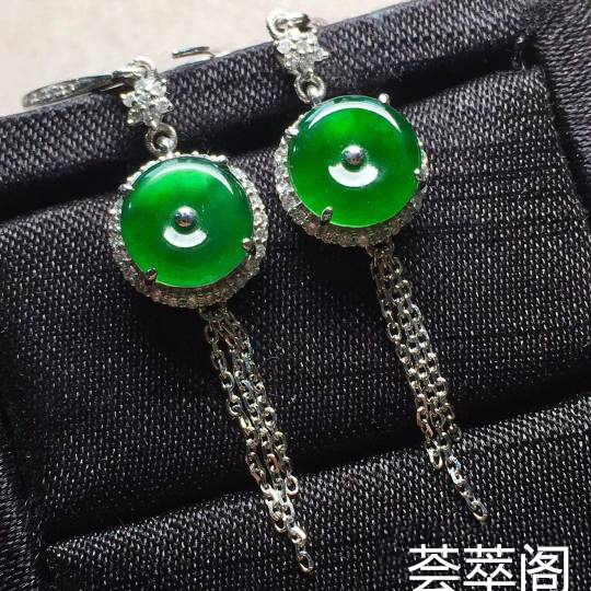 特惠​高冰‌纯帝‌王绿​起胶‌平‌安‎扣耳‎环裸‎石尺‎寸8/8/3.4mm，总长46.7mm